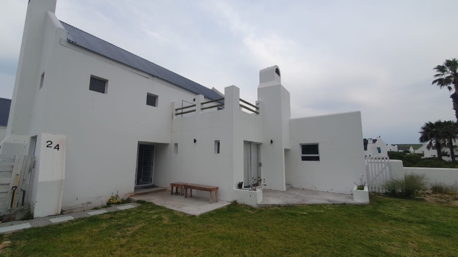 4 Bedroom Property for Sale in Lampiesbaai Western Cape
